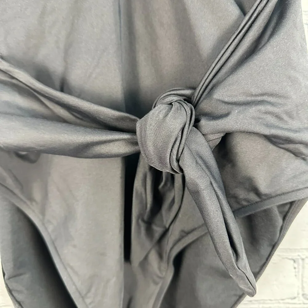 WeWoreWhat women capri